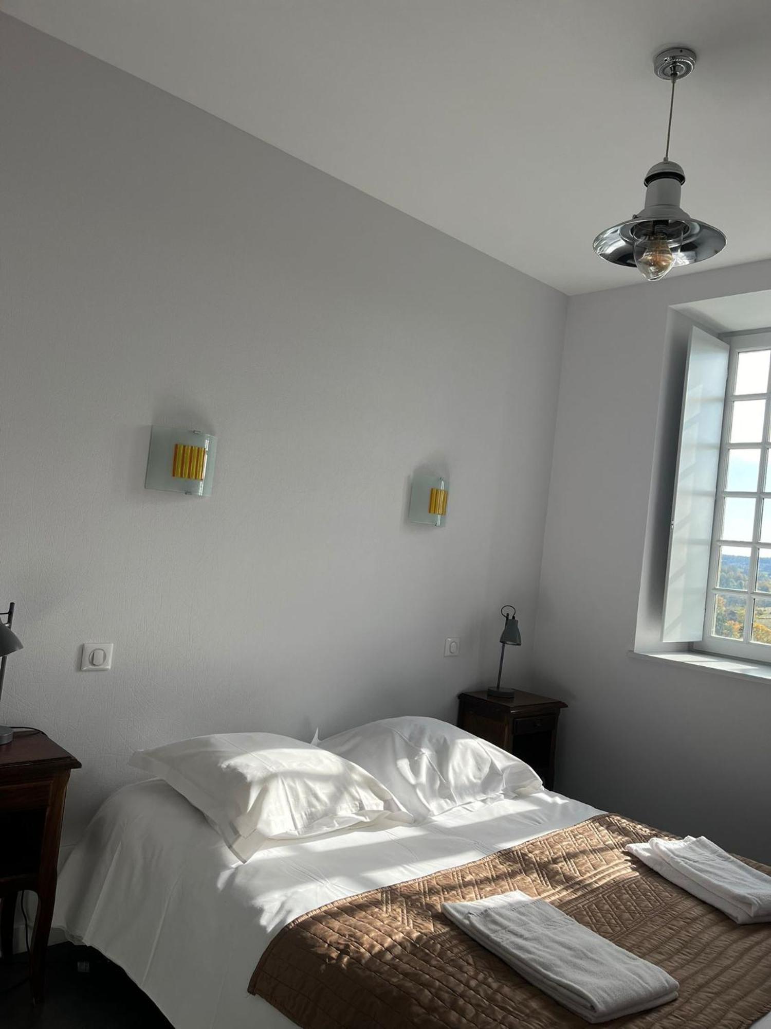 Logis Hotel Ancien Grand Seminaire Saint-Flour  Bagian luar foto
